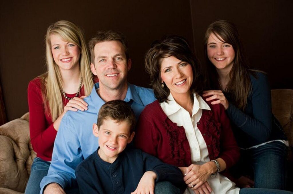 kristi noem height kristi noem height