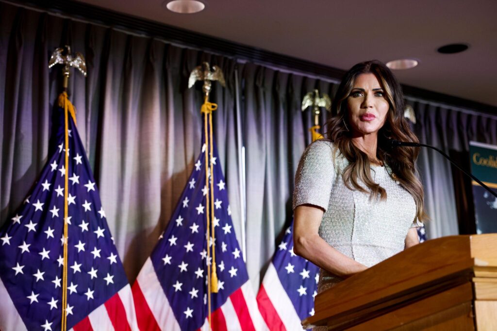 kristi noem height kristi noem height
